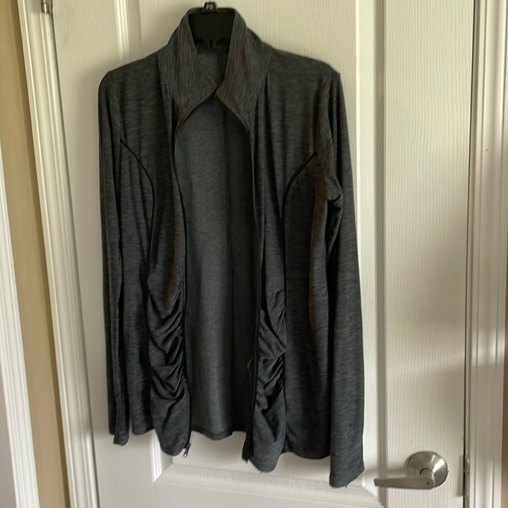 Motherhood Matetnity size small zip up